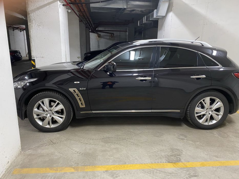 Infiniti QX70D +Webasto офіційна