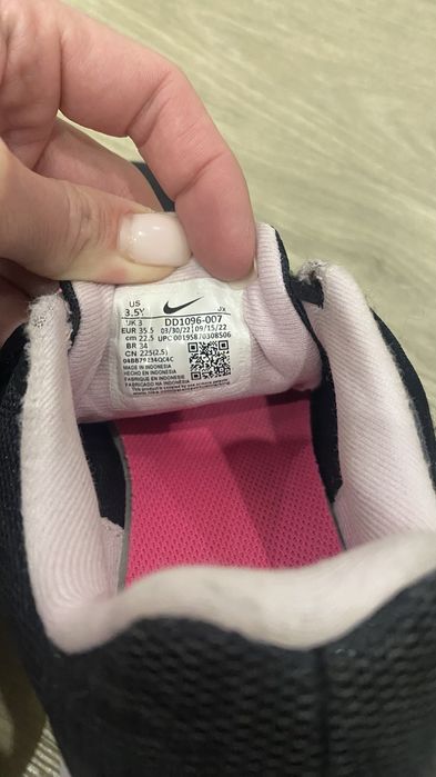 Кросівки для дівчинки Nike Revolution 6 Nn