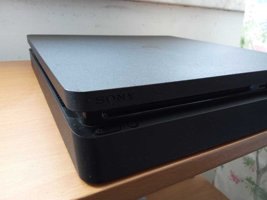 PS4 Slim Usada — Sem Comando