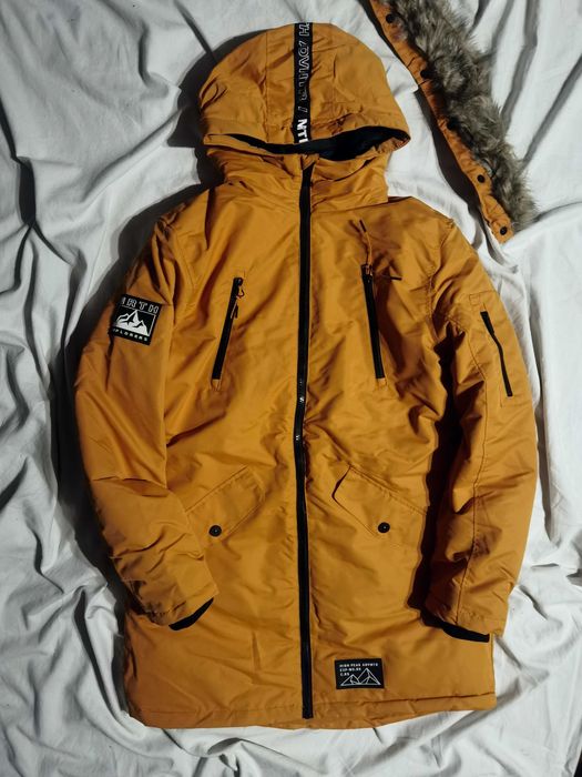 Зимова куртка Reserved 158