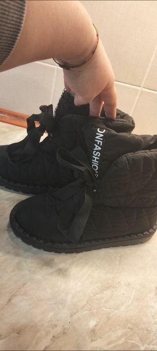 Продам новые дутики