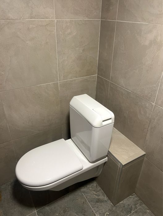 Оренда будинка з подвір’ям— багато місця, закрито