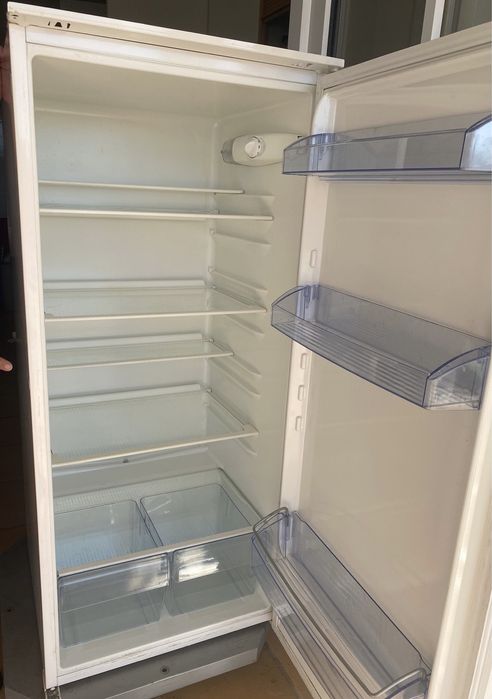 Frigorifico de encastrar novo AEG