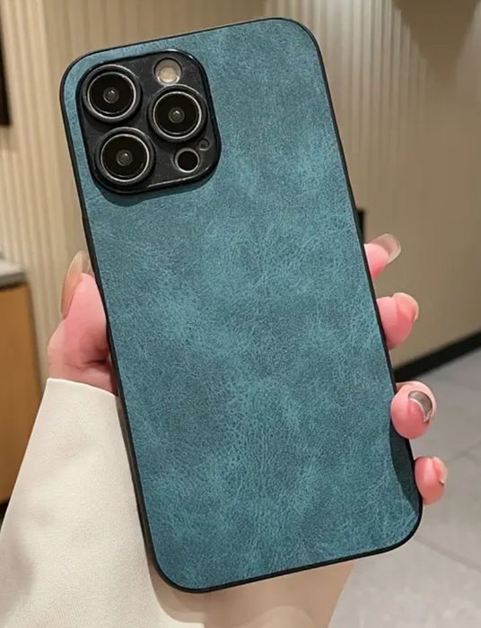 Etui na telefon iPhone 15 głęboki błękit?
