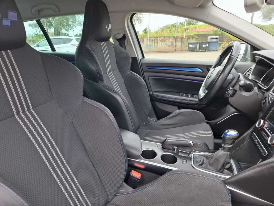 2017 Renault megane iv sport tourer diesel - TOP