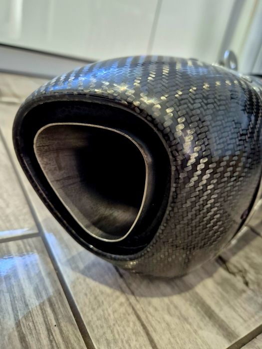 Suzuki gsr 750 Tłumik slip on  Yoshimura R11 Alpha
