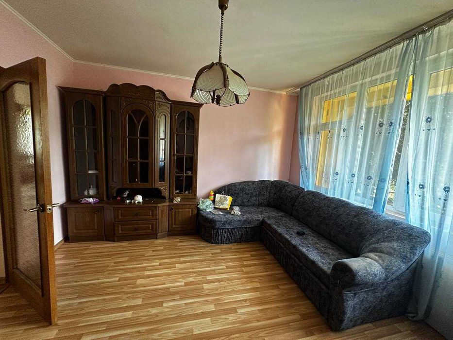 Продається затишний будинок м. Тячів
