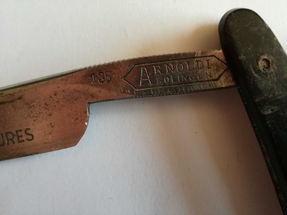 Navalha de Barbear Vintage c/Estojo-"Arnoldi-Solingen 135"