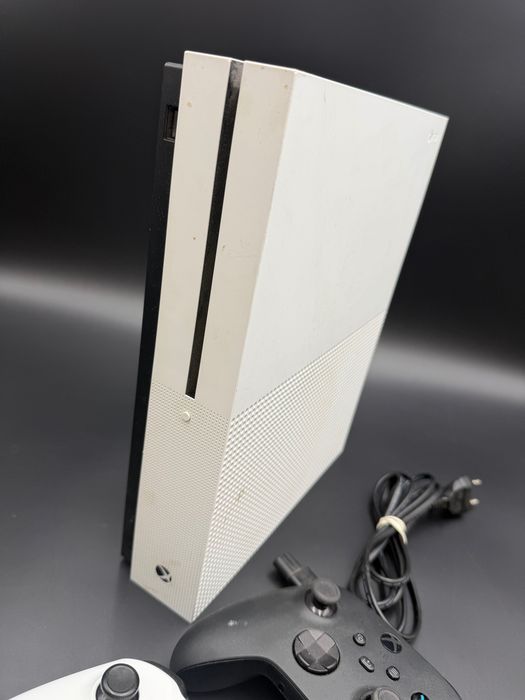 Konsola Xbox one s dwa pady