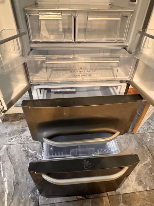 Sprzedam lodówka Ariston hotpoint Side by Side CM04FFE