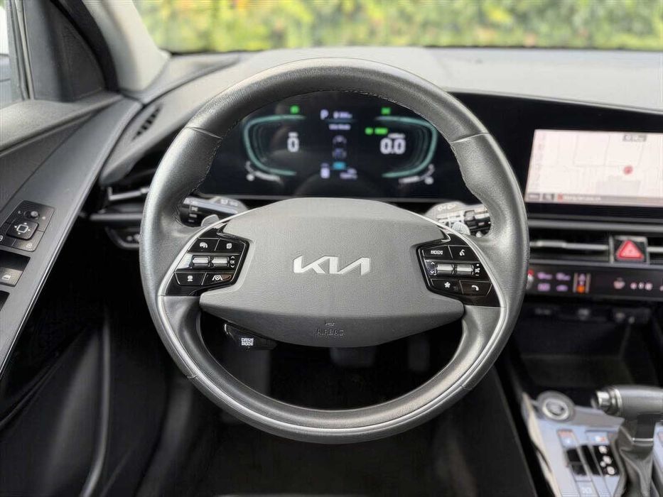 Kia Niro EX Touring      2023