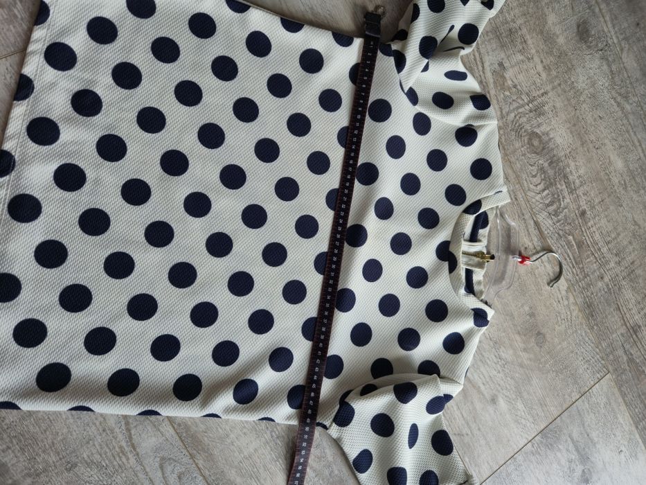 Bluzka w granatowe grochy