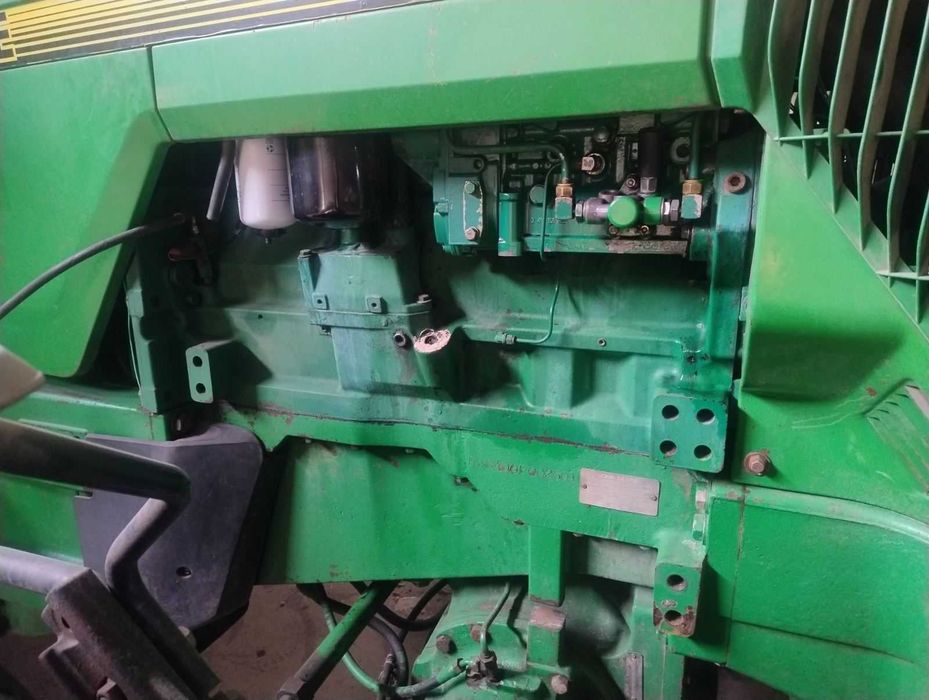 Трактор John Deere 8400 1995