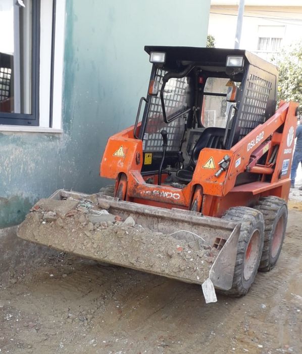 ENTULHO e RESÍDUOS de OBRAS recolhemos tudo em contentores e carrinhas