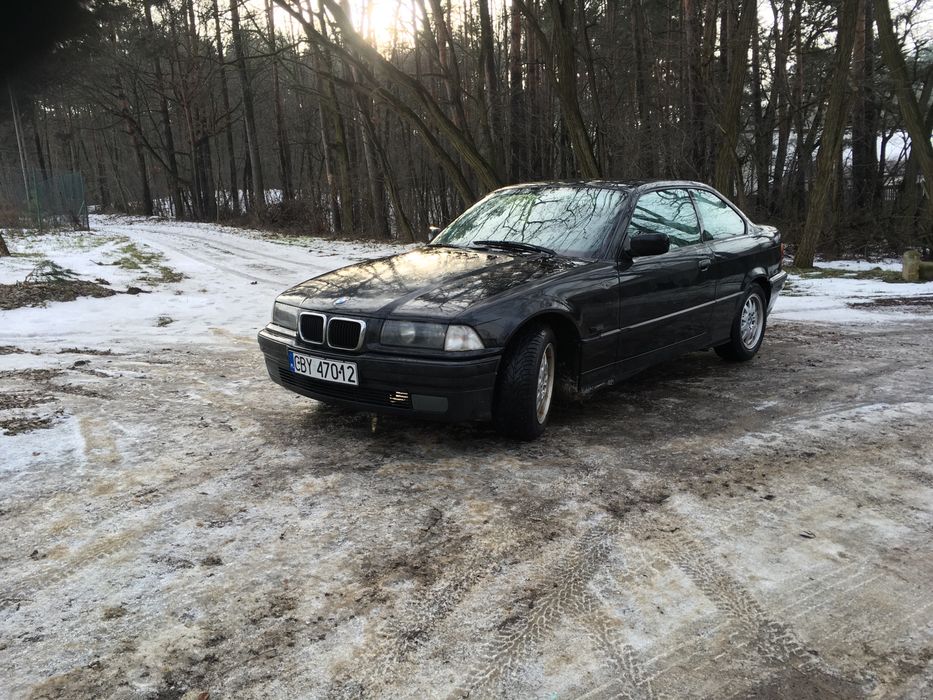 BMW e36 coupe 1.8 is automat