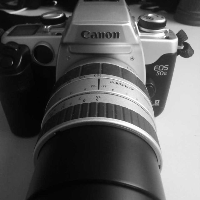 Canon EOS 50E como nova. Negociavel
