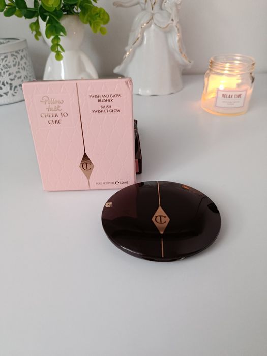 Charlotte Tilbury Pillow Talk Cheek To Chic -dwukolorowy róż w pudrze 8g