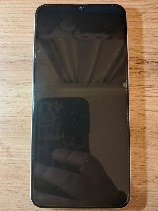 Продам смартфон Samsung A30S, память 4/64 гб