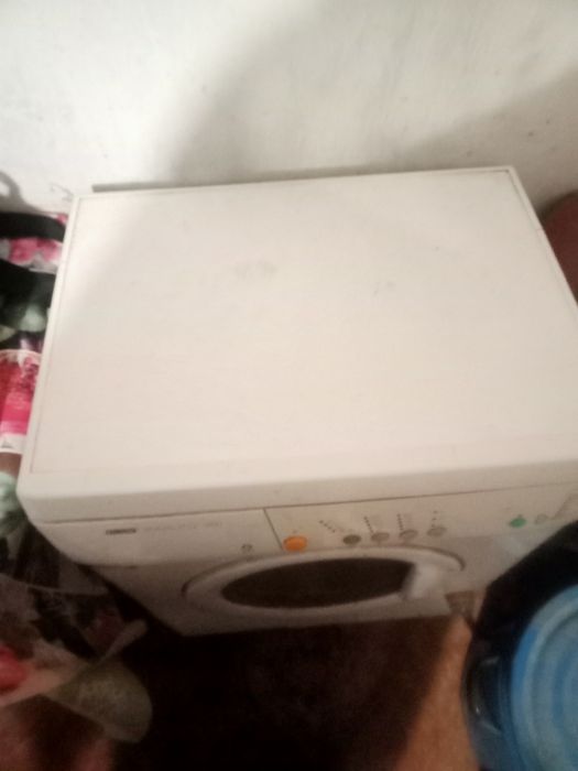 Стиральная машина. ZANUSSI