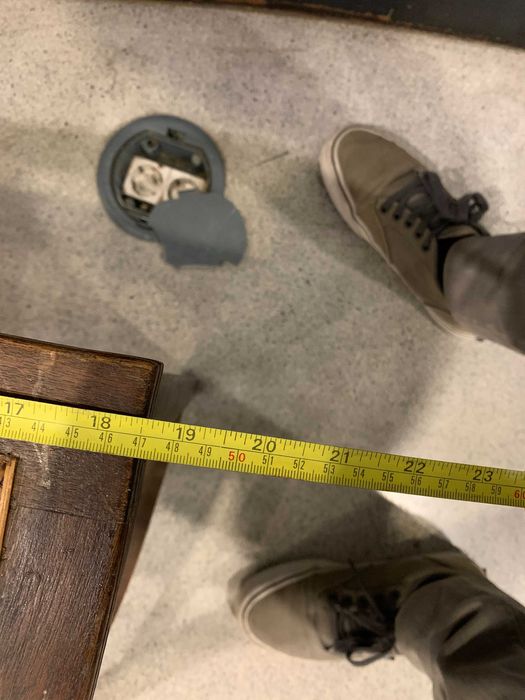 Cadeira antiga vintage em Madeira e palha