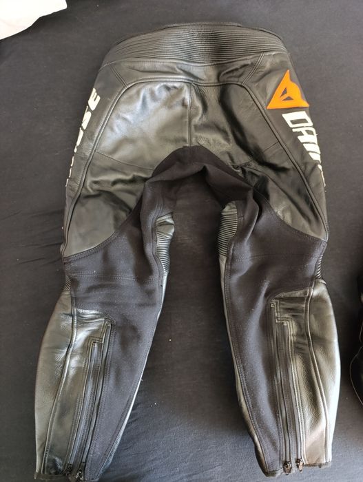 Sprzedam kombinezon motocyklowy DAINESE rozmiar 48