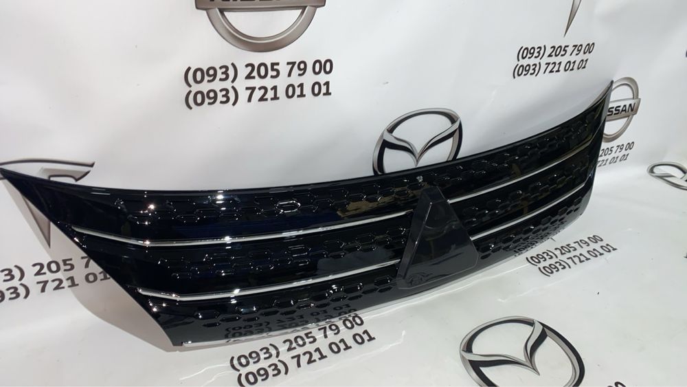 Outlander бампер  аутлендер 2022 2023 решетка накладка губа