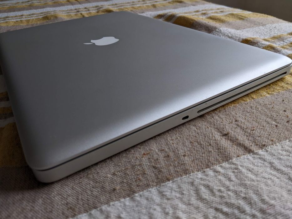Macbook Pro 17" Early 2009