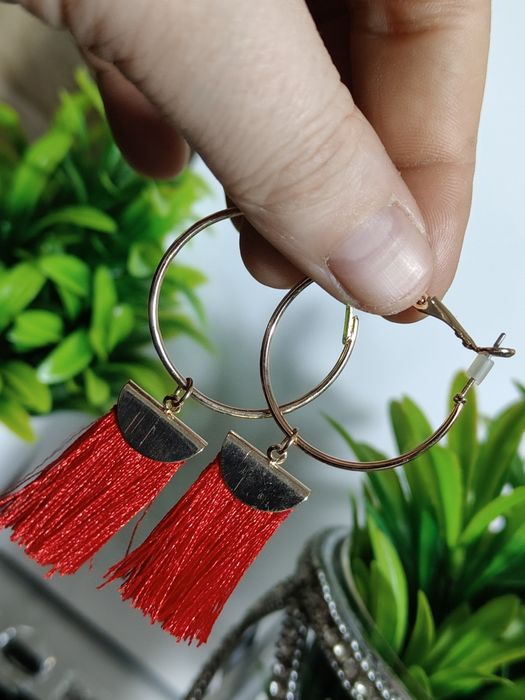 Okrągłe kolczyki z czerwonym frędzlami 7cm