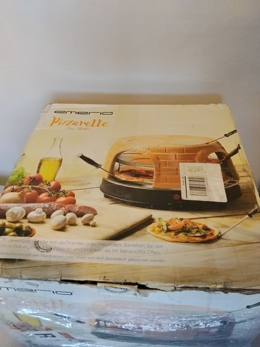 электрическая печь для пиццы Emerio Pizzarette.