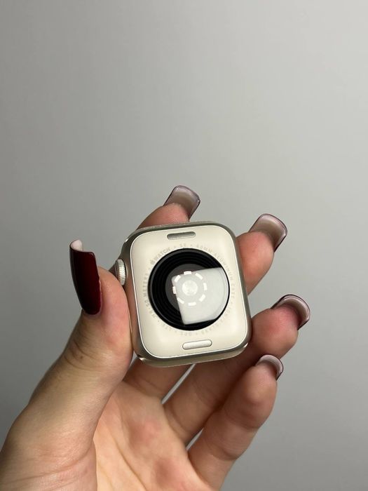 Продам Apple watch SE2 40m/m