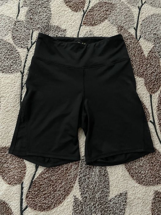 Жіночі шорти, велосипедки і спідниця