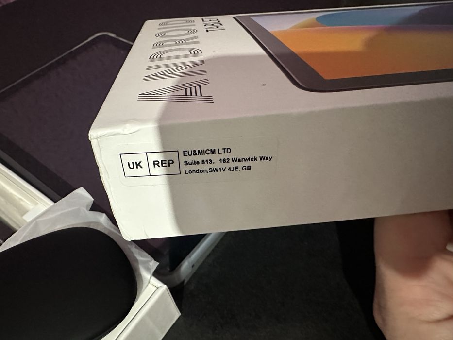 Планшет приаезений з Великої Британії