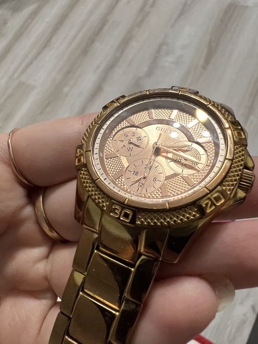 Годинник guess жіночій