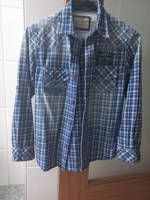 Camisa de ganga, rapaz, 7/8 anos como nova. Pouco usada.