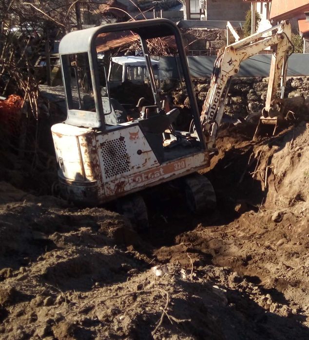 Mini Giratória BOBCAT