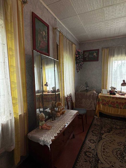 Продаж теплого будинку в смт Березне неподалік від центру