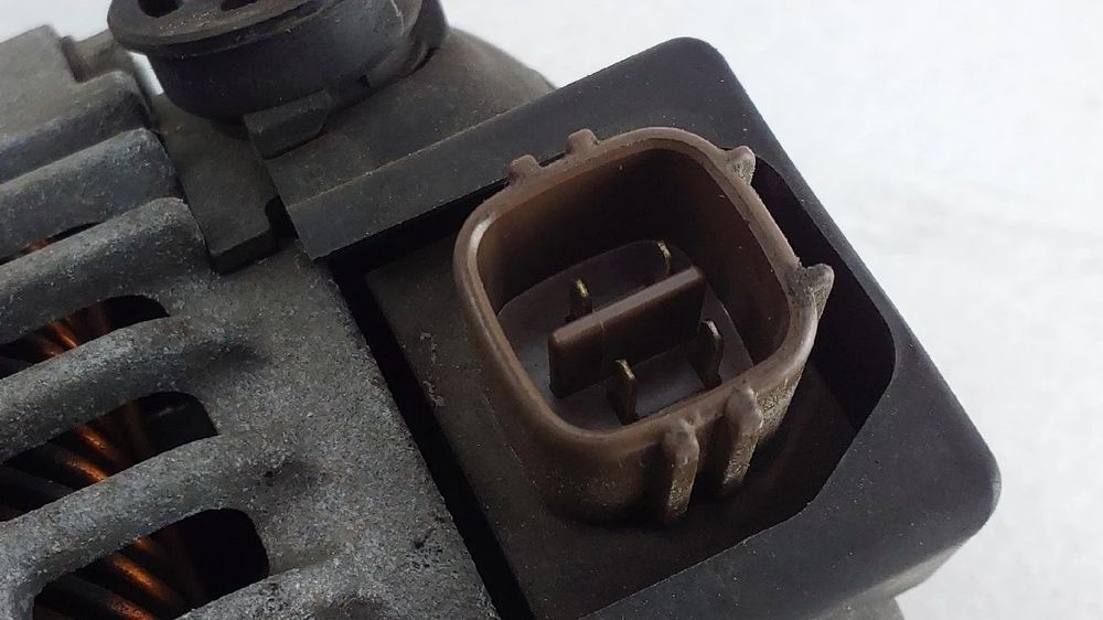 Alternador TOYOTA Yaris (_P9_)