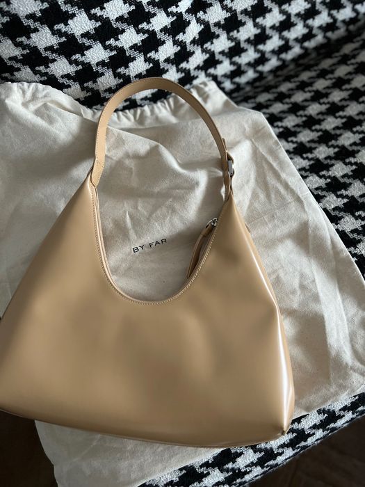 Сумка by far бежева