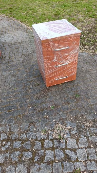 Szafeczka stan bardzo dobry