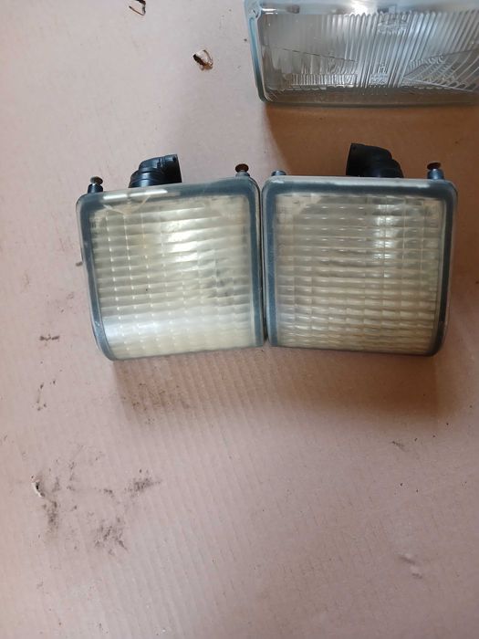 Продам комплект фар джон дир john deere 6 серії