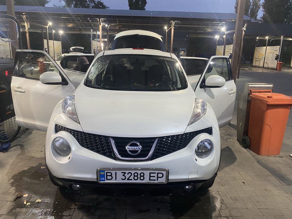 Авто Nissan Juke 1,6 2013