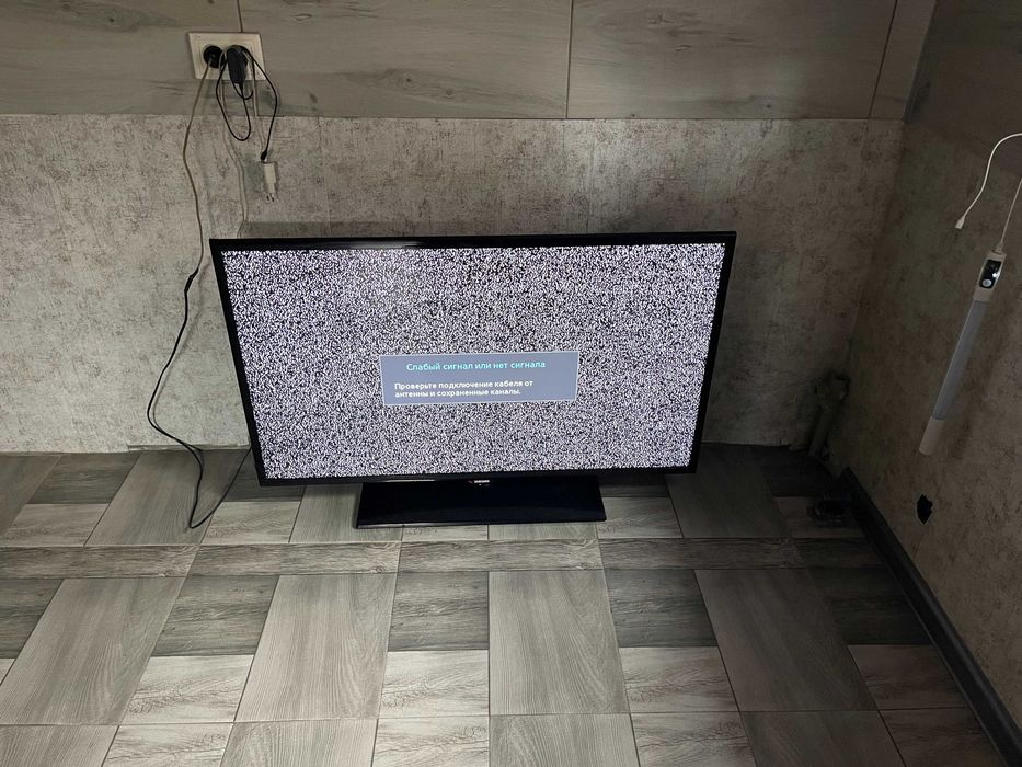 Телевизор LG 19LV2500