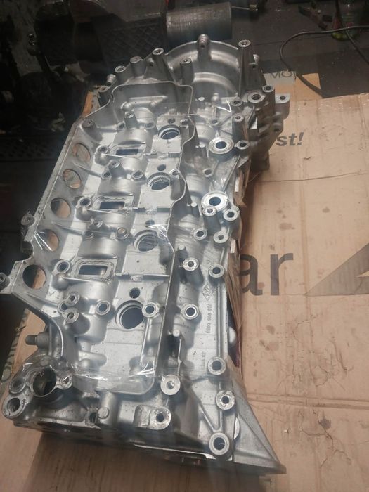 Renault Master III 2.3 Głowica Pokrywa Zaworów E5 100km 125km 135km