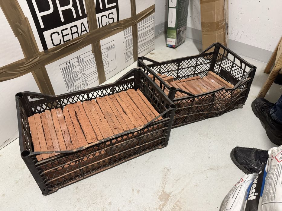 Stare Cegły - retro - Amarillo