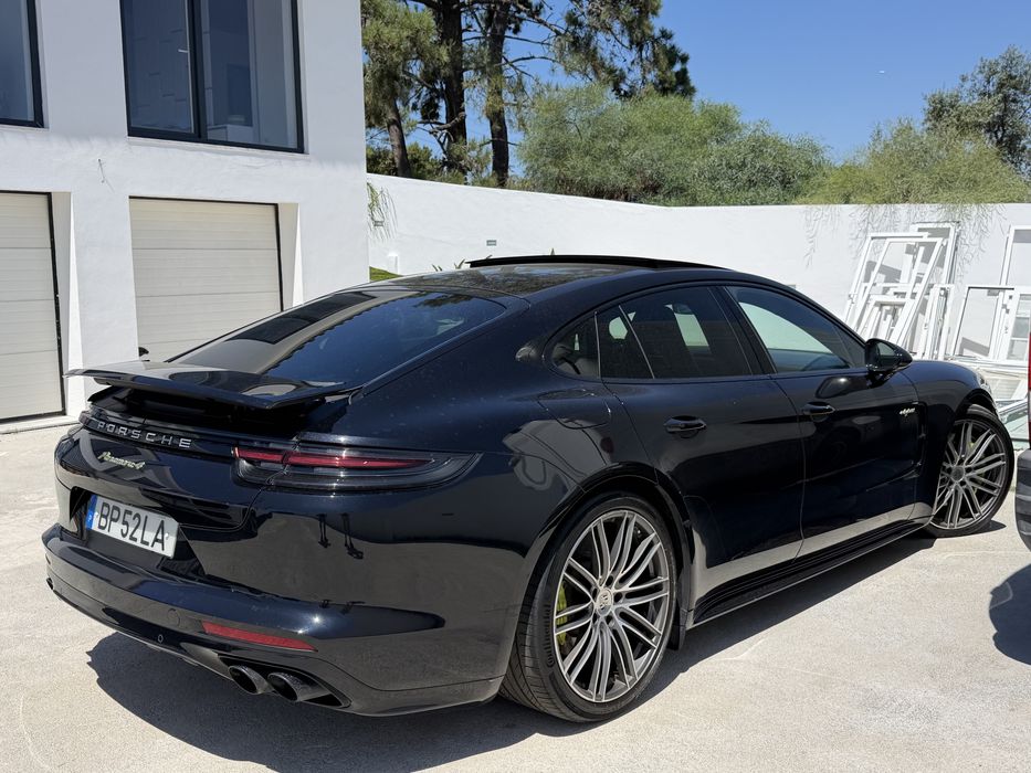 Porsche Panamera 4 E-Hybrid