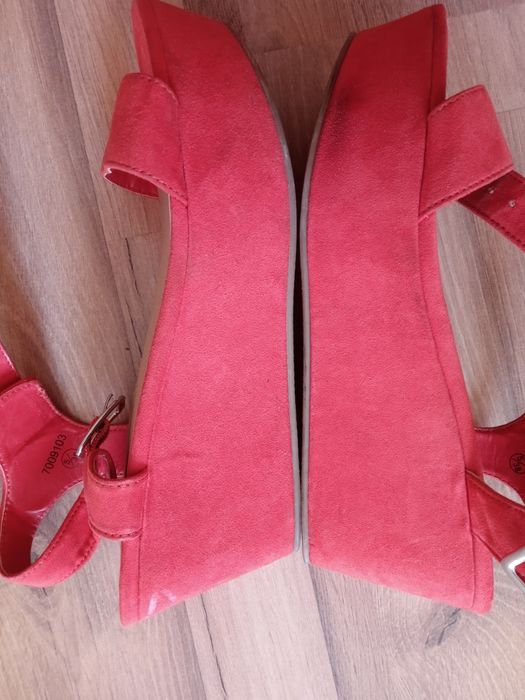 Sandały na koturnie Atmosphere