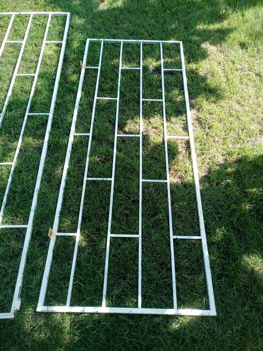 Продам металеві конструкції з квадрату