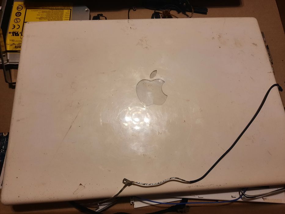 MacBoock  на запчастини