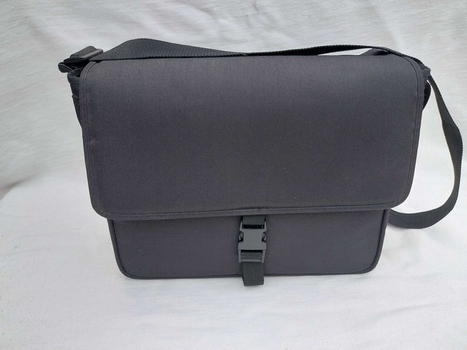 Videoprojector BENQ PB6200 com estojo