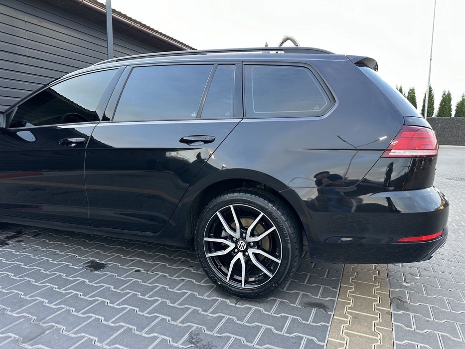 Продам Volkswagen Golf 7